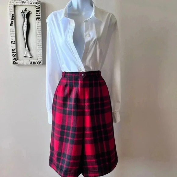 Vintage Red Plaid High Waist Wool Shorts Size 6 EU 36 - Picture 1 of 10